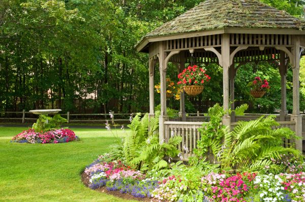 Backyard Landscaping Service in Kennewick
