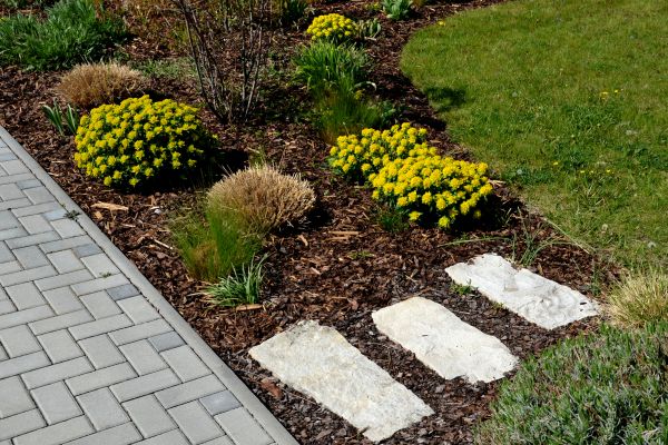Garden Mulch Installation in Kennewick